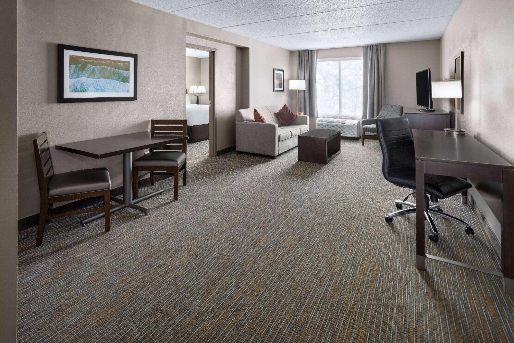 La Quinta Inn & Suites By Wyndham Mooresville Dış mekan fotoğraf