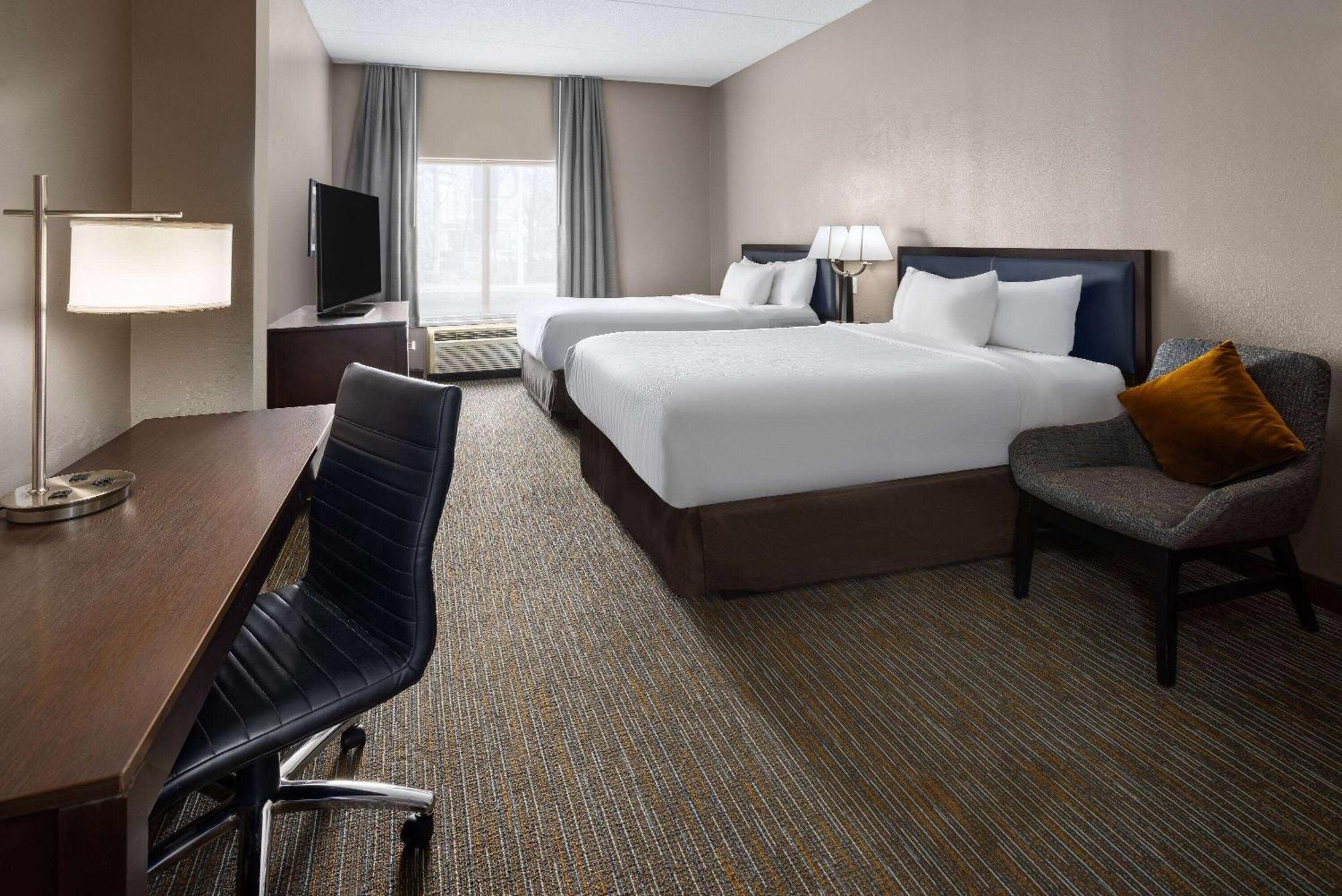 La Quinta Inn & Suites By Wyndham Mooresville Dış mekan fotoğraf