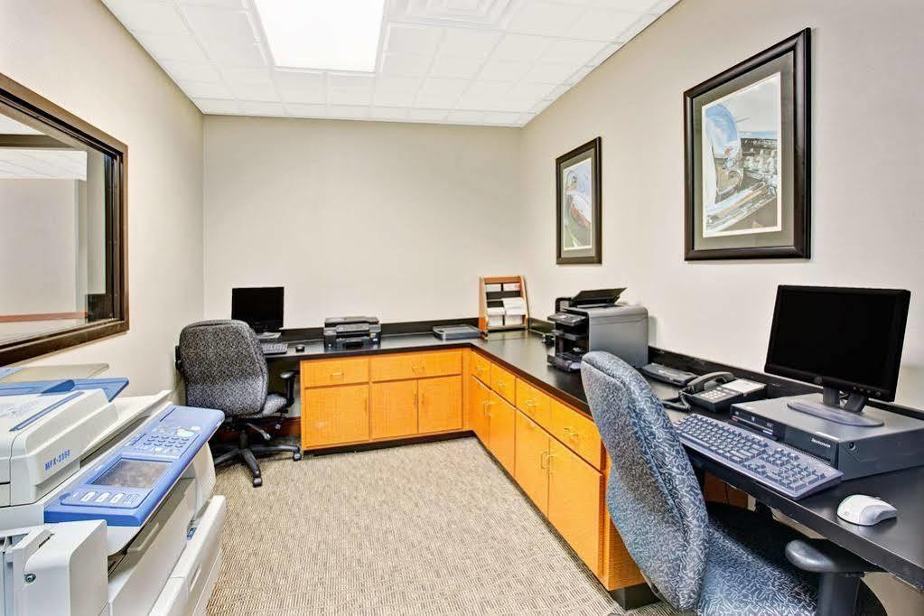 La Quinta Inn & Suites By Wyndham Mooresville Dış mekan fotoğraf