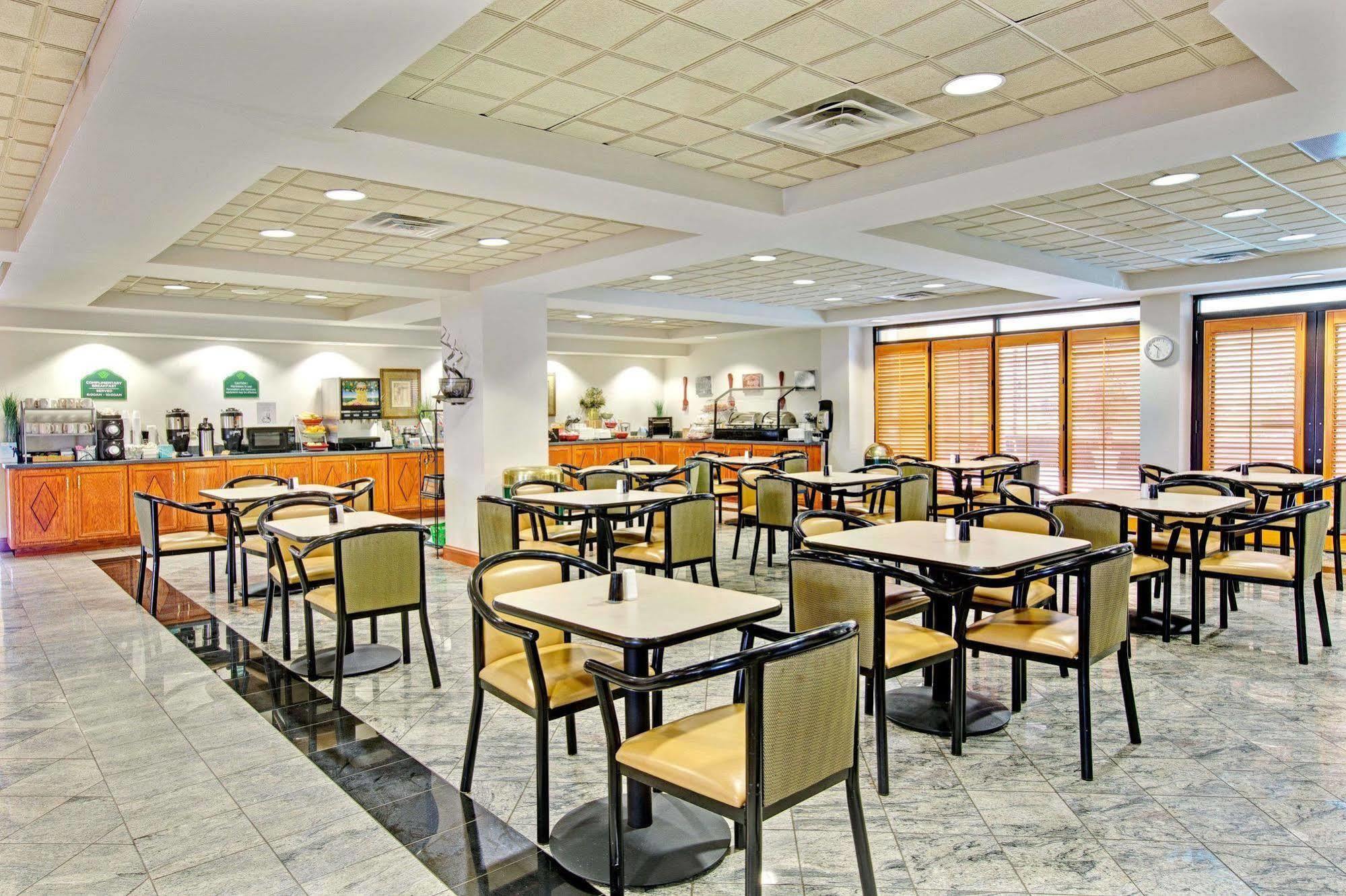La Quinta Inn & Suites By Wyndham Mooresville Dış mekan fotoğraf